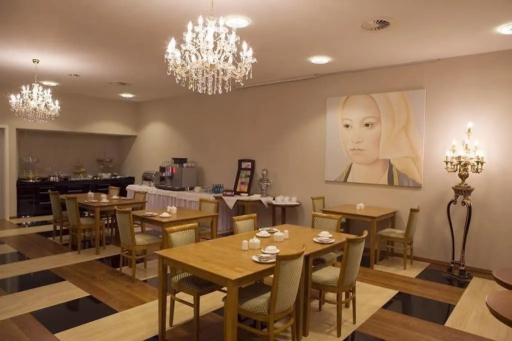 Ross Hotel Stuttgart 3*,  Germany